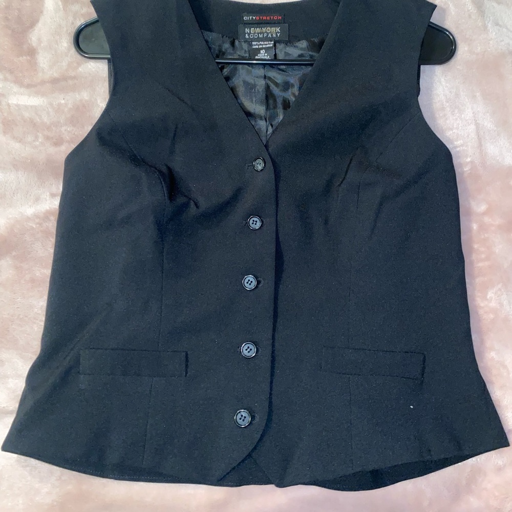 New York and company’s black Vest blazer